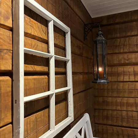 Hirsipirtti * Rovaniemi